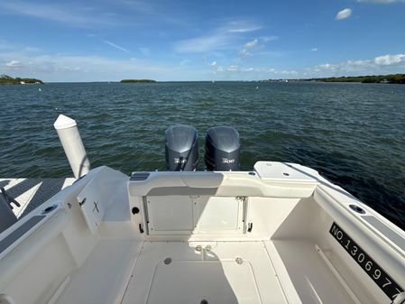 Everglades 295-CENTER-CONSOLE image