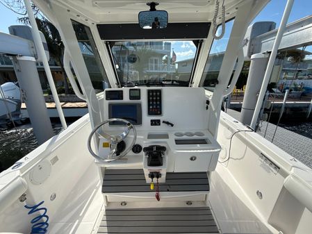 Everglades 295-CENTER-CONSOLE image