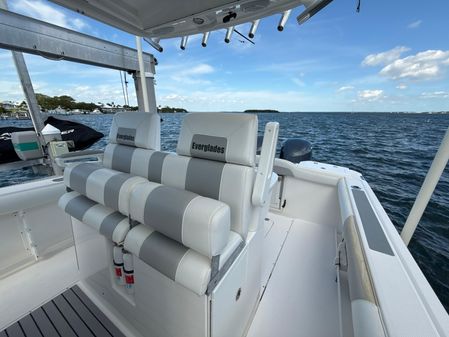 Everglades 295-CENTER-CONSOLE image