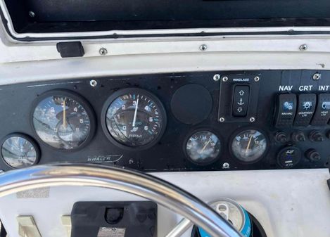 Boston-whaler 23-OUTRAGE image