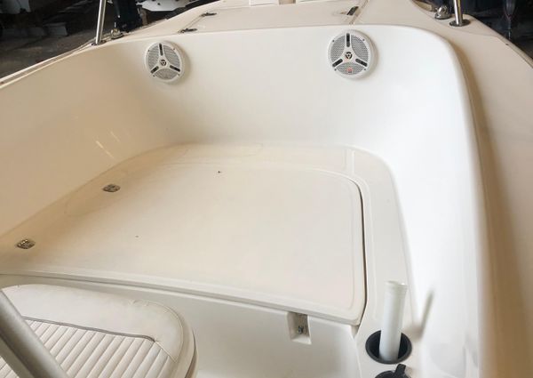 Boston-whaler 23-OUTRAGE image