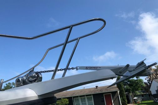 Boston-whaler 23-OUTRAGE image