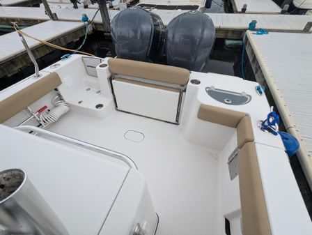 Sportsman Open 282 Center Console image