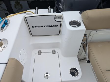 Sportsman Open 282 Center Console image