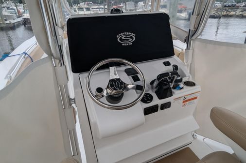 Sportsman Open 282 Center Console image