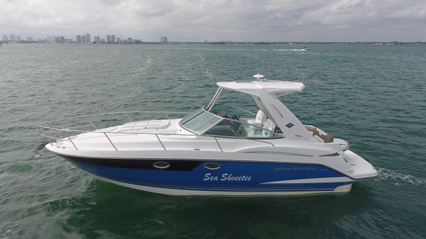 Monterey 335 Sport Yacht