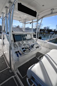 Fountain 38 Center Console image