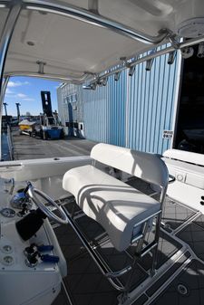 Fountain 38 Center Console image