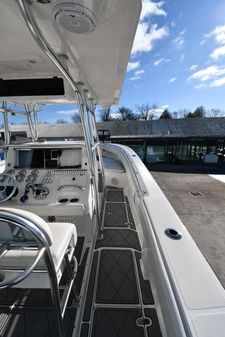 Fountain 38 Center Console image