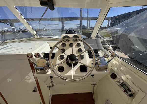 Bertram 28 Moppie image