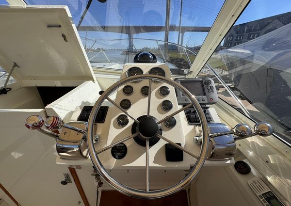 Bertram 28 Moppie image