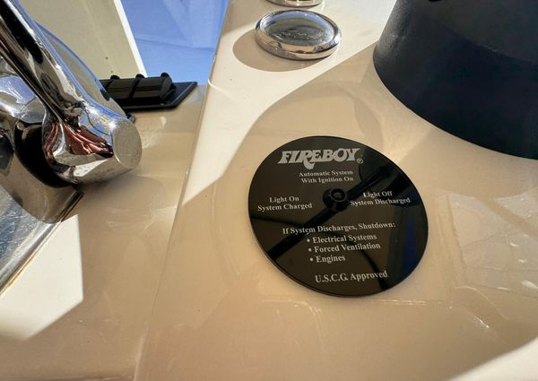 Bertram 28 Moppie image