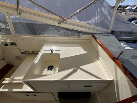 Bertram 28 Moppie image