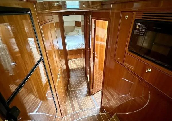 Riviera 42 Flybridge image