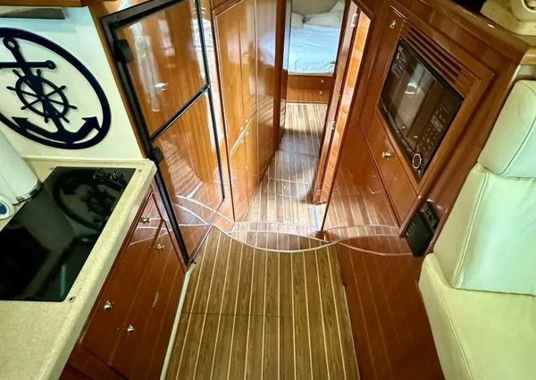 Riviera 42 Flybridge image