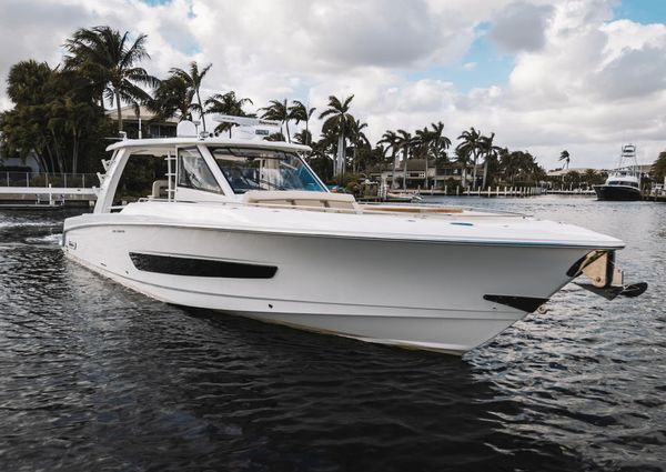 Boston Whaler 420 OR image