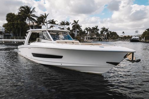 Boston Whaler 420 OR image