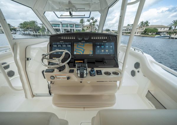 Boston Whaler 420 OR image