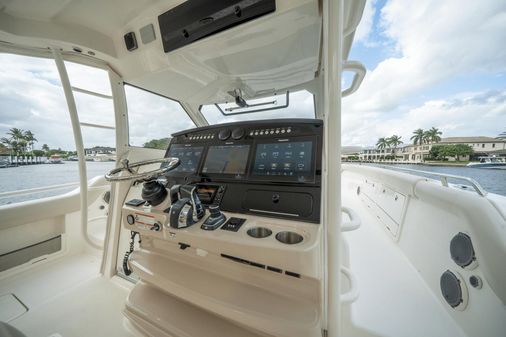 Boston Whaler 420 OR image