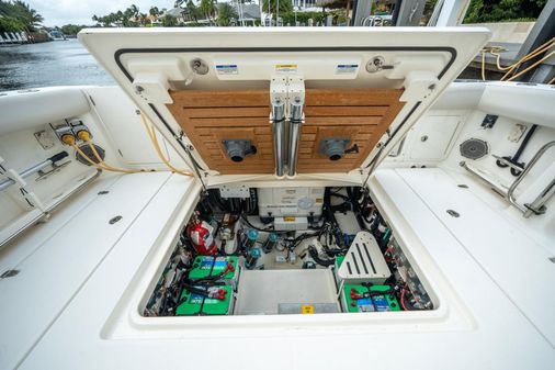 Boston Whaler 420 OR image