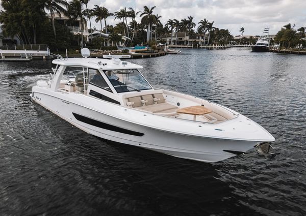 Boston Whaler 420 OR image