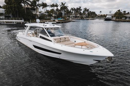 Boston Whaler 420 OR image