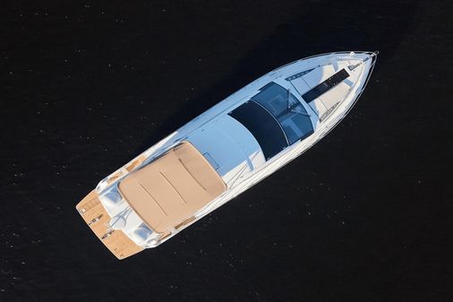 Galeon 560 Fly image