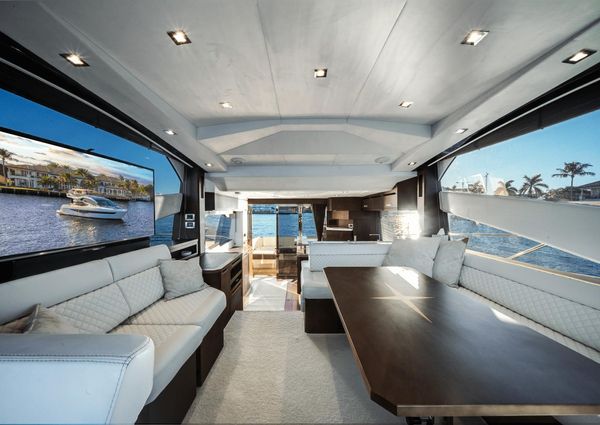 Galeon 560 Fly image