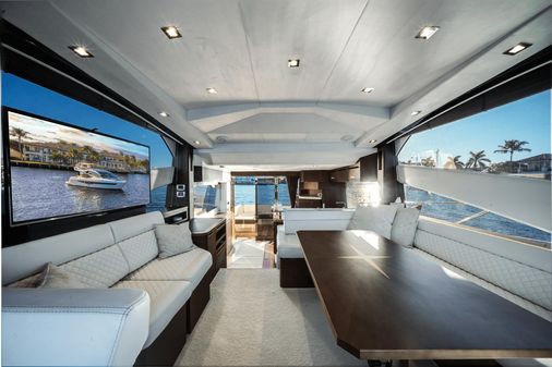 Galeon 560 Fly image