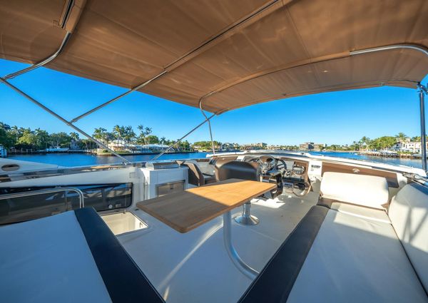 Galeon 560 Fly image