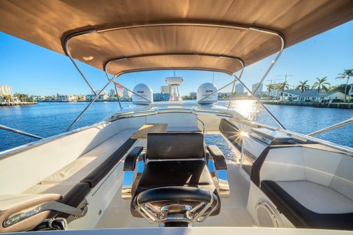 Galeon 560 Fly image