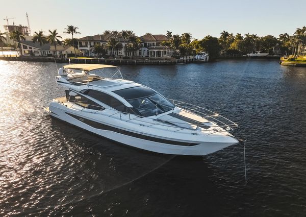 Galeon 560 Fly image