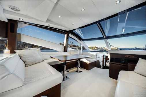 Galeon 560 Fly image