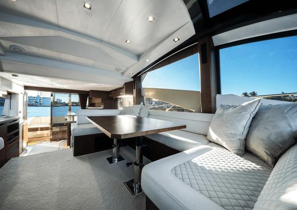 Galeon 560 Fly image