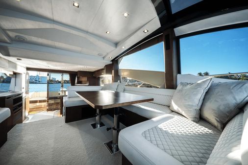 Galeon 560 Fly image