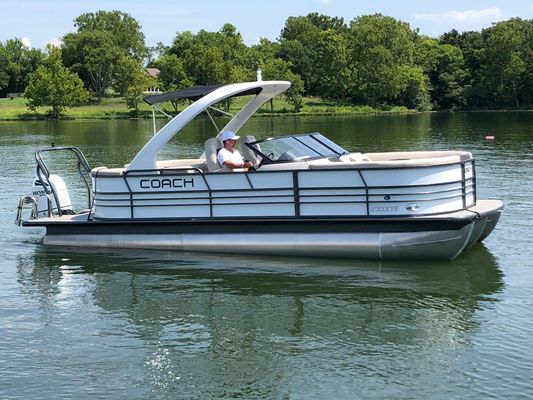 Coach Pontoons 230 DCRF - main image