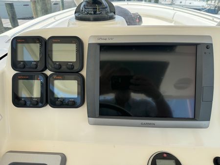 Pursuit S 310 Center Console image