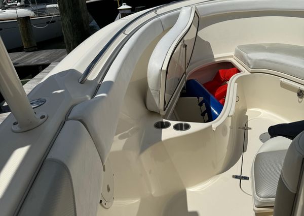 Pursuit S 310 Center Console image