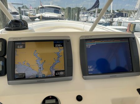 Pursuit S 310 Center Console image