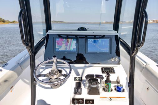 Sportsman Open 282TE Center Console image