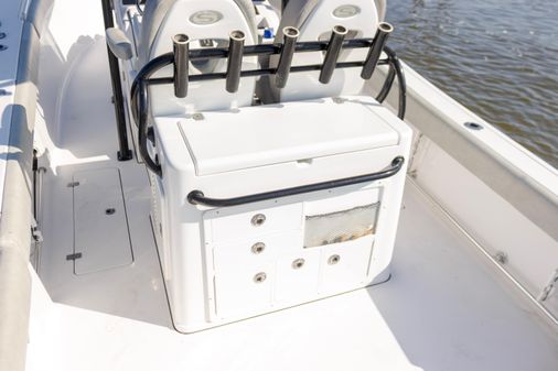 Sportsman Open 282TE Center Console image