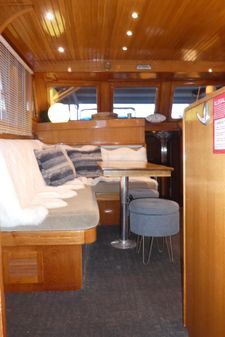 Marine-trader 41-TRI-CABIN image