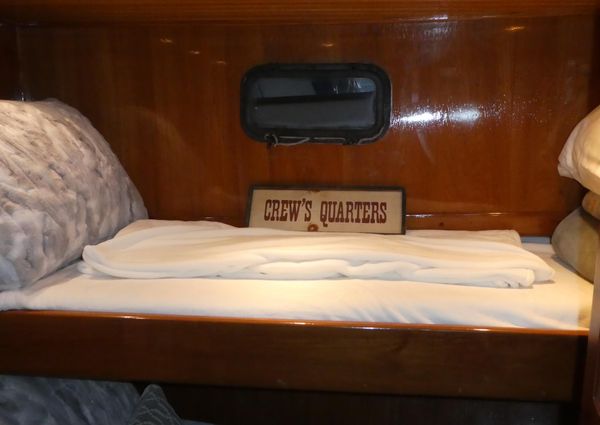 Marine-trader 41-TRI-CABIN image