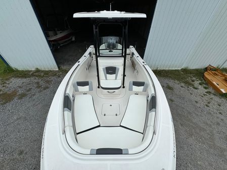 Robalo R230 image