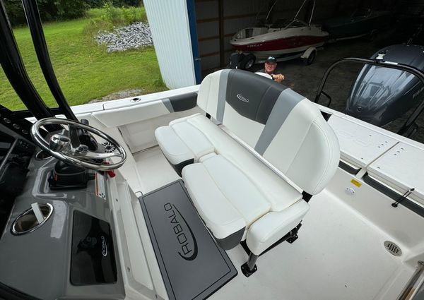 Robalo R230 image