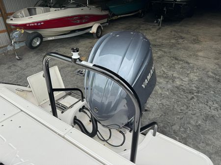 Robalo R230 image