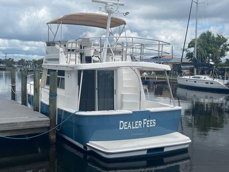 Mainship 390 Trawler image