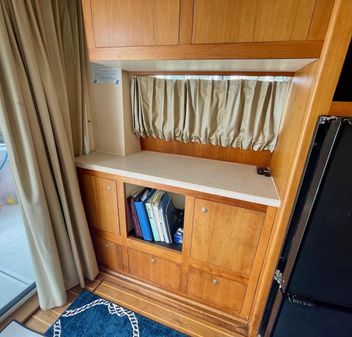Mainship 390 Trawler image