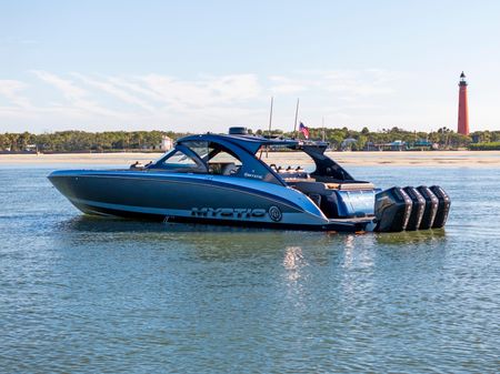 Mystic Powerboats M5200 image