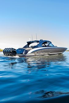 Mystic Powerboats M5200 image